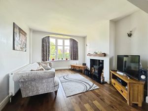 Lounge- click for photo gallery